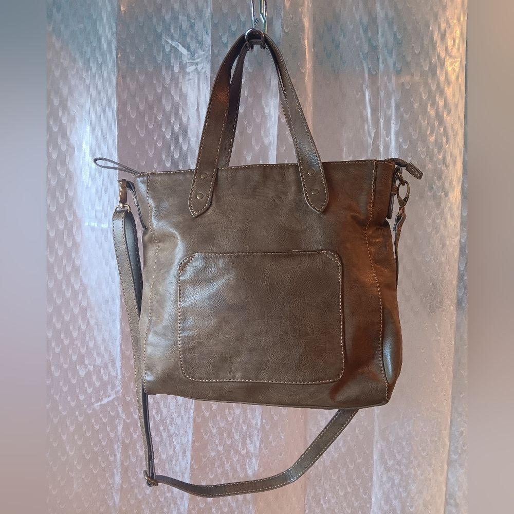 T-Shirt & Jeans Elegant Green Olive Faux Leather Tote Bag
